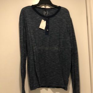 ⭐️NWT⭐️ GAP Men’s Henley Top